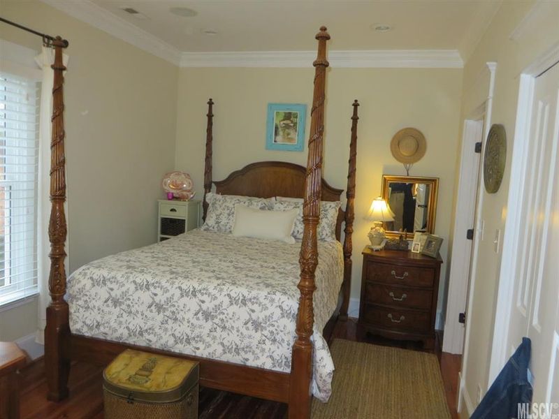 317 E Pine St, Lincolnton, NC 28092