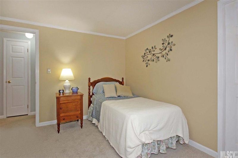 1181 Memorial Hw, Harmony, NC 28634