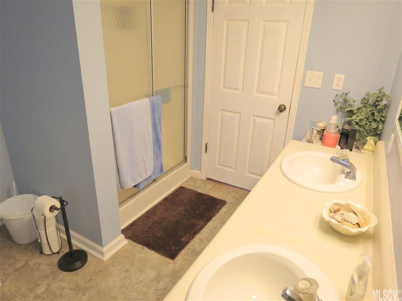 4837 Grey Stone Ln, Maiden, NC 28650