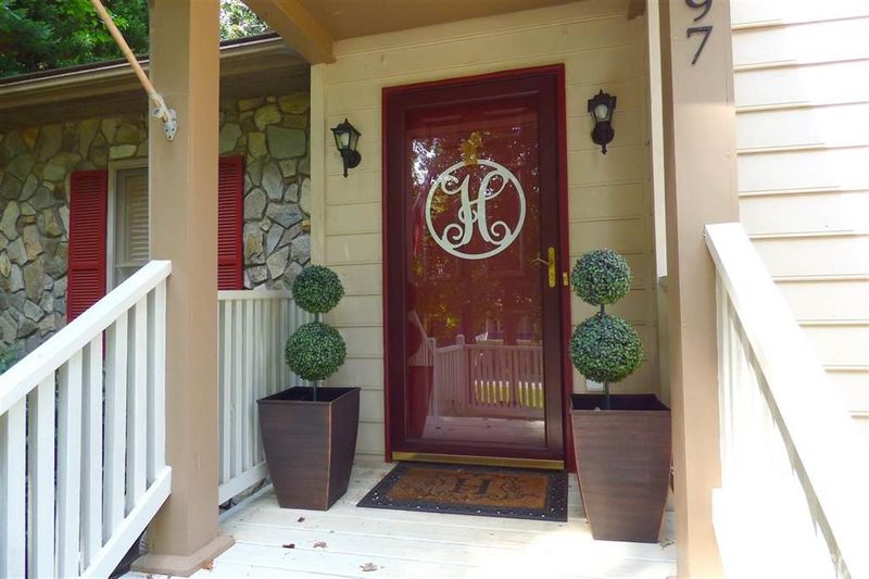 3897 Mattingly Dr, Hickory, NC 28602