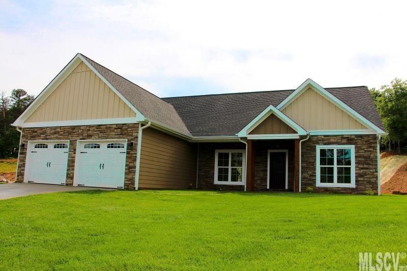 1934 45th Ave Pl NE, Hickory, NC 28601
