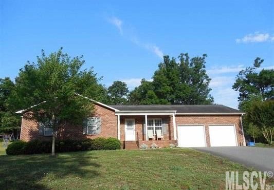 3025 38th Ave Ln NE, Hickory, NC 28601