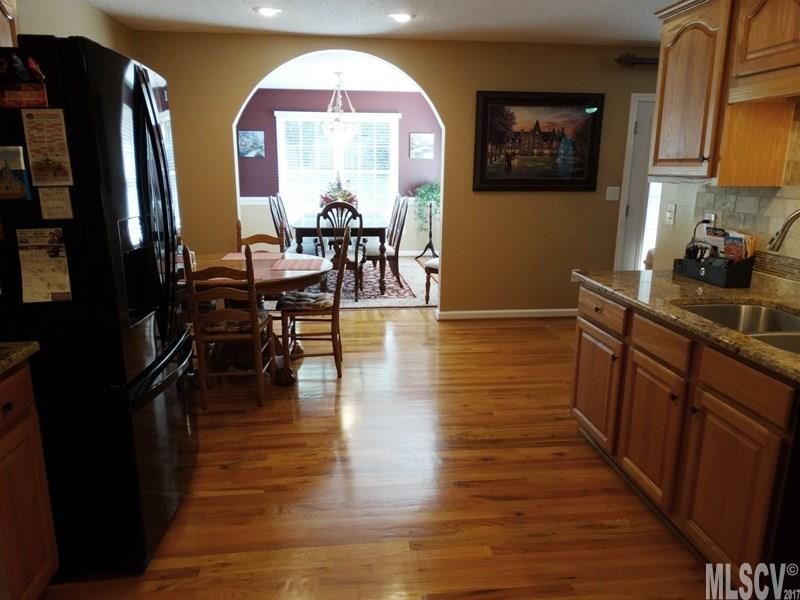 4028 Brickfield St, Hickory, NC 28602