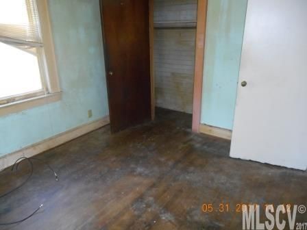 2407 32nd St NE, Hickory, NC 28601