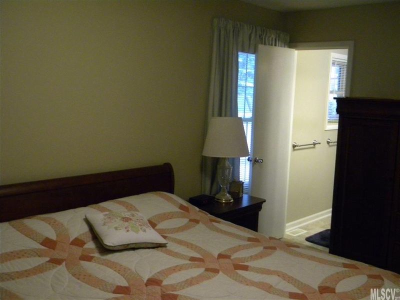 2402 Tarlton Rd, Conover, NC 28613
