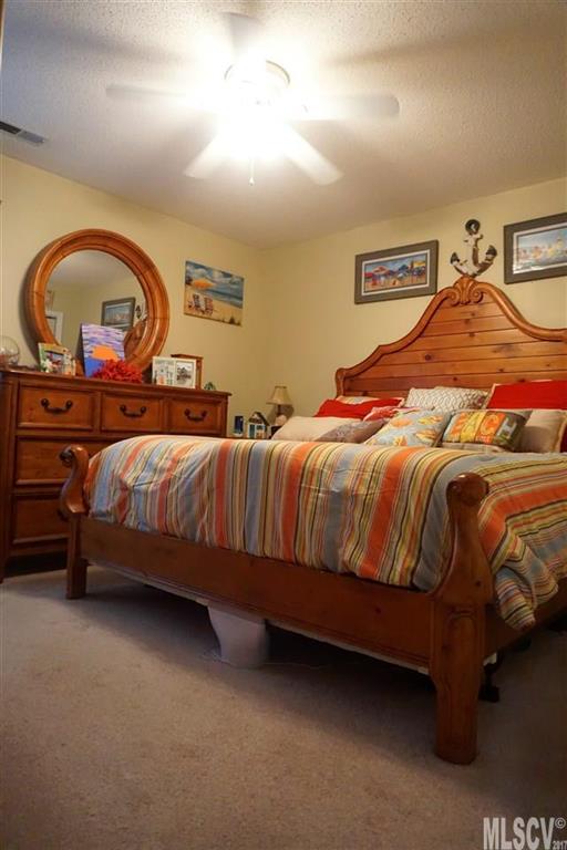889 Arrow St, Lincolnton, NC 28092