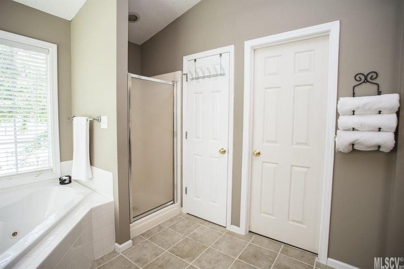 3326 46th Avenue Ln NE, Hickory, NC 28601