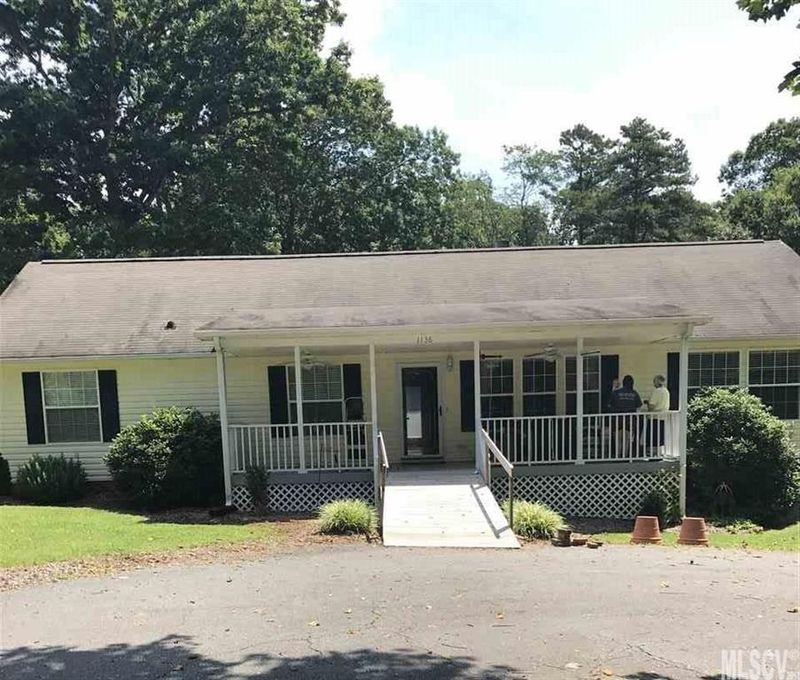 1138 24th St NE, Hickory, NC 28601