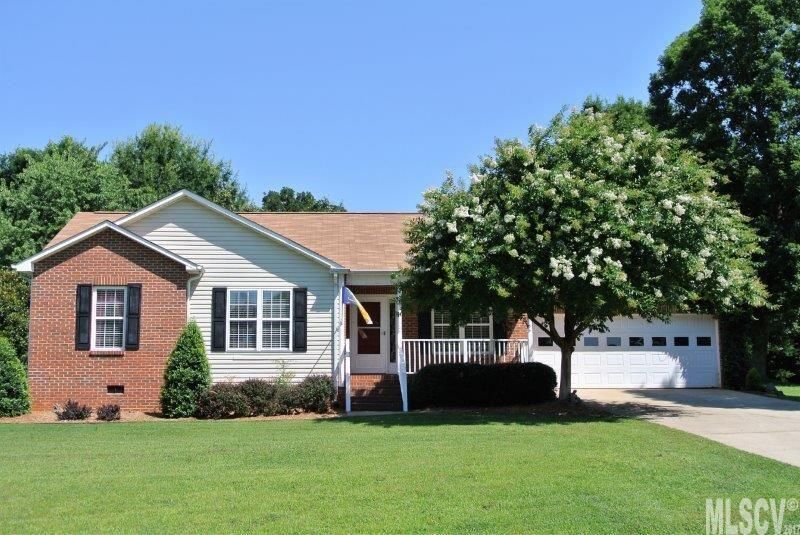 1992 Summerfield Cir, Conover, NC 28613
