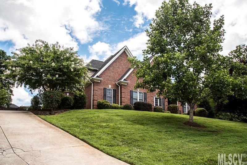 126 43rd Ave Dr NW, Hickory, NC 28601