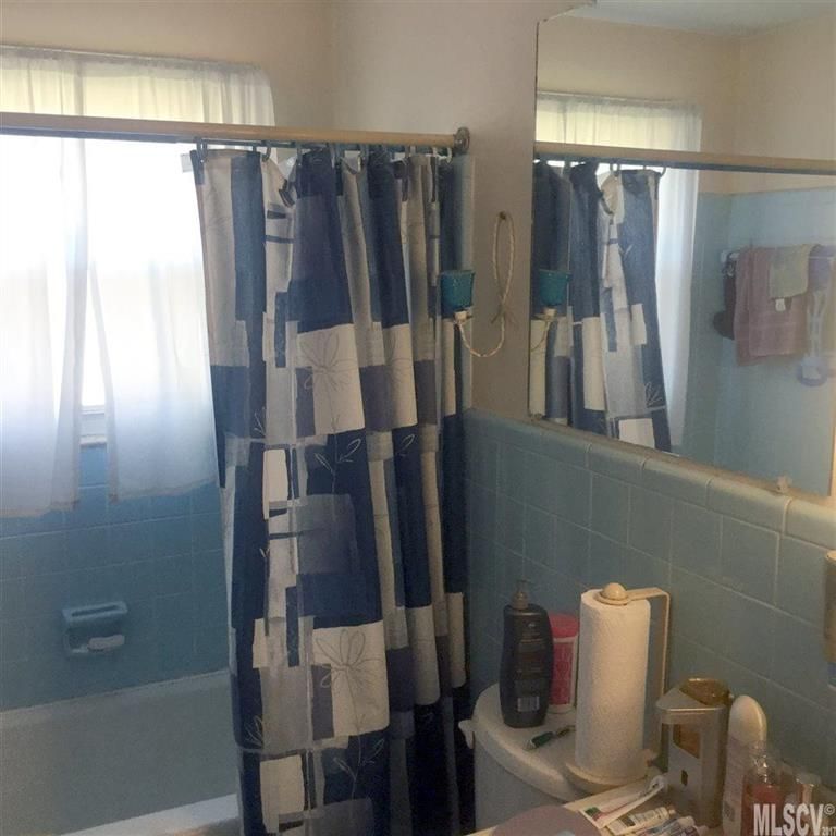 2220 15th Ave SW, Hickory, NC 28602