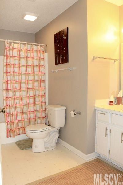 102 Brandywine Dr NE #W-1, Conover, NC 28613