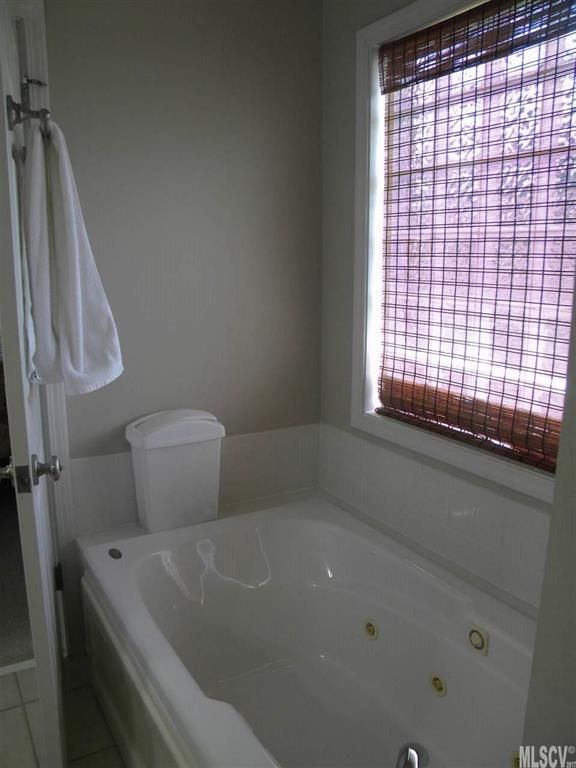 4828 35th Street Dr NE, Hickory, NC 28601