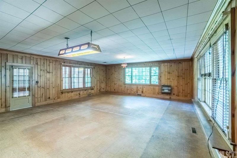 434 5th St SE, Hickory, NC 28602