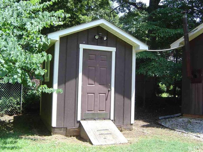 306 11th Ave SE, Conover, NC 28613