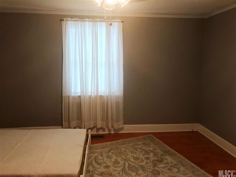 602 E Klutz St, Maiden, NC 28650