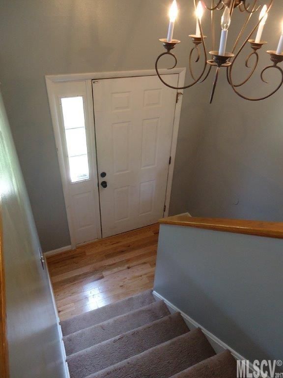 5490 Valley Field Rd, Hickory, NC 28602