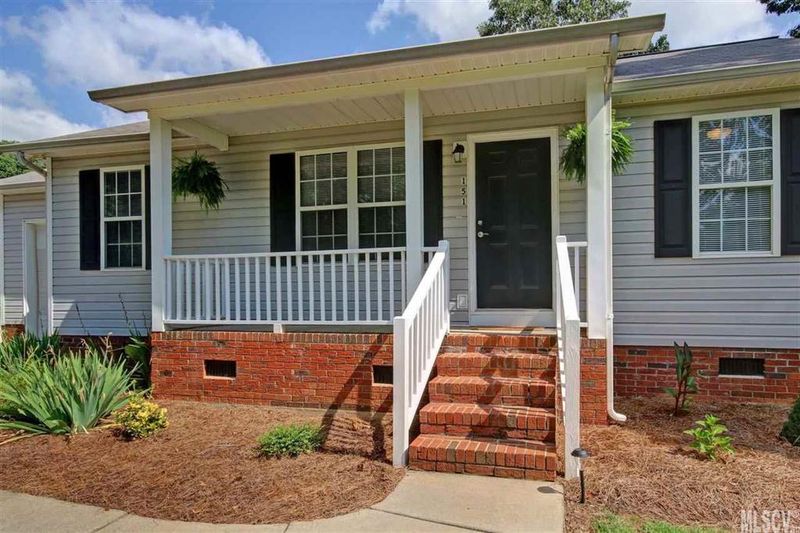 151 Brookview St, Statesville, NC 28625