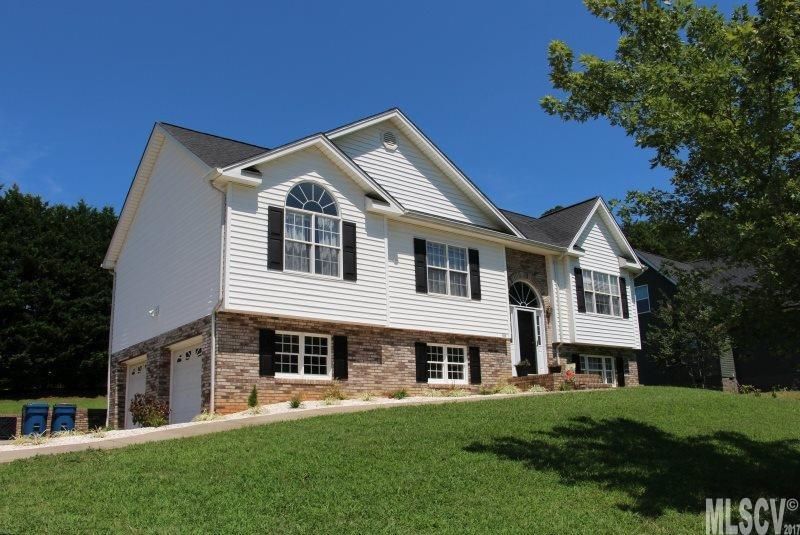615 34th St NE, Conover, NC 28613