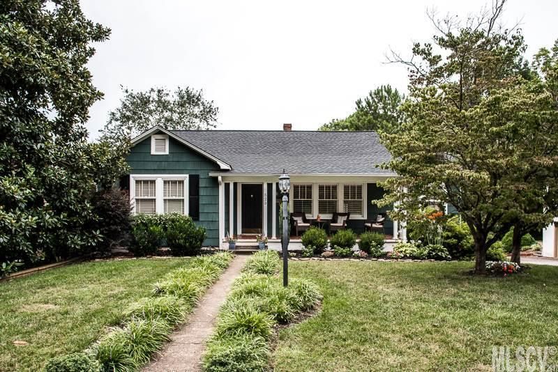 525 1st St NW, Hickory, NC 28601