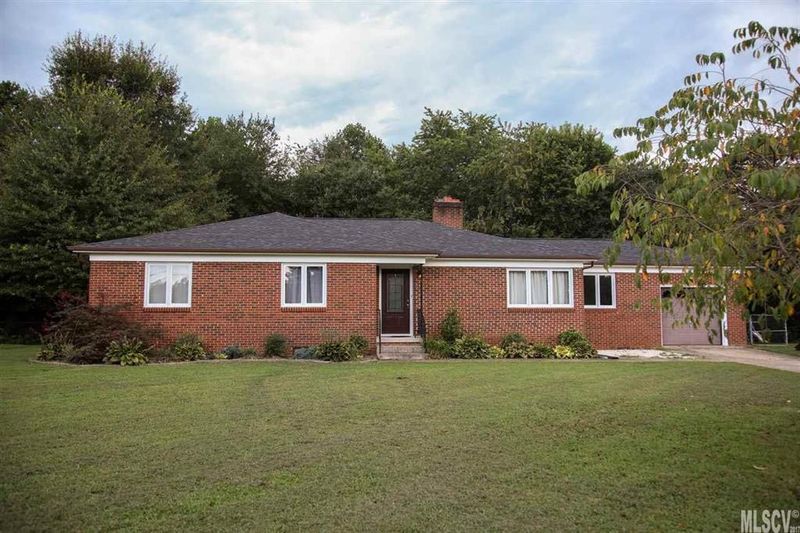 3639 Falling Creek Rd, Hickory, NC 28601