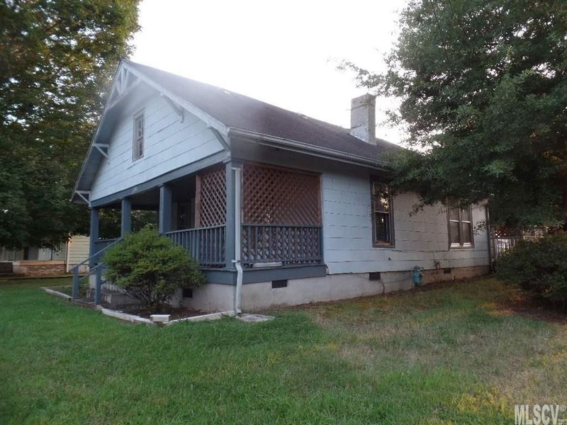 306 26th St SW, Hickory, NC 28602
