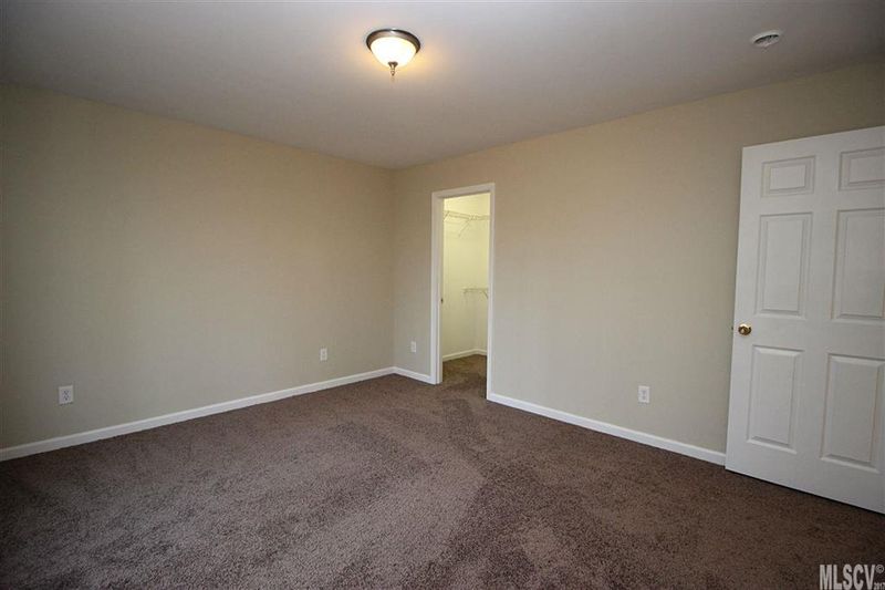 932 Berlin St NW, Conover, NC 28613