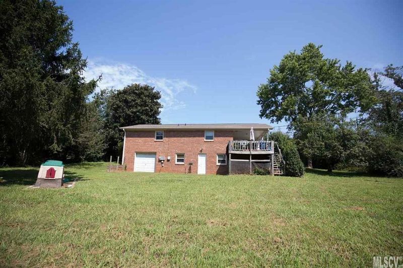 1317 Landsdowne Dr, Conover, NC 28613