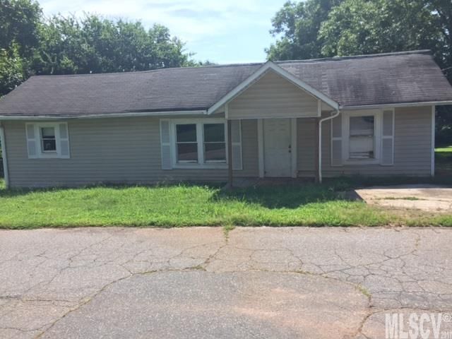 1611 N Davis Ave, Newton, NC 28658