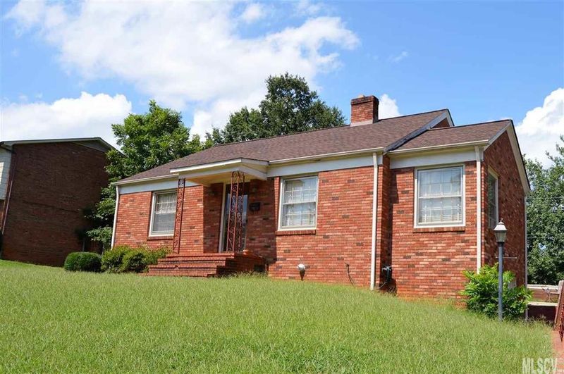 31 20th Ave NE, Hickory, NC 28601