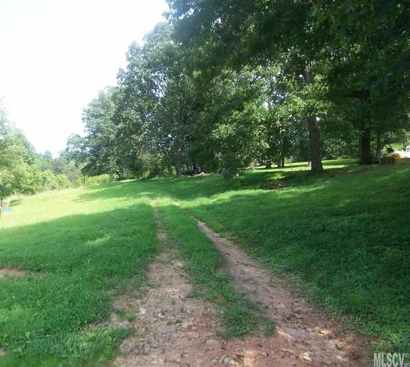 2796 Rhoney Farm Rd, Vale, NC 28168