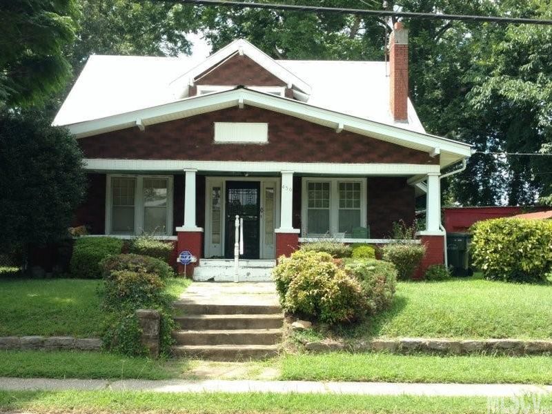 430 S Center St, Hickory, NC 28601