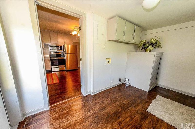 2035 31st Avenue Dr NE, Hickory, NC 28601