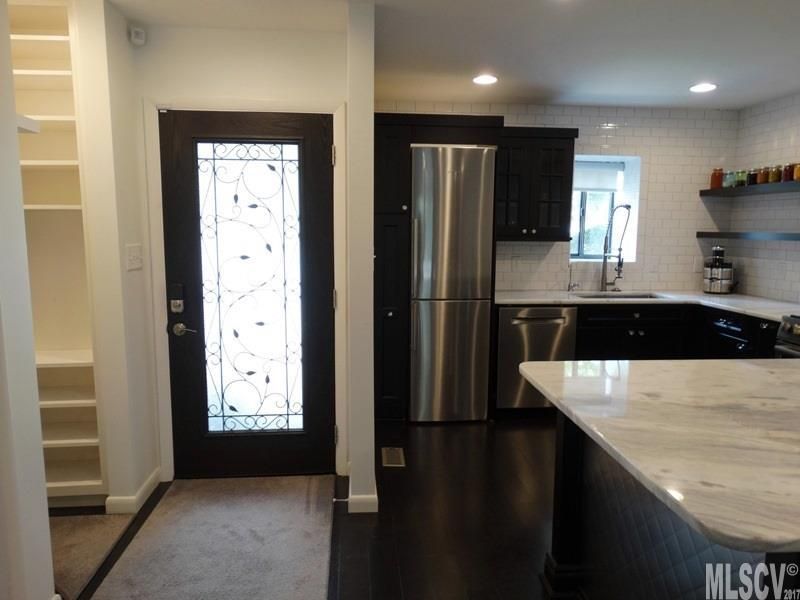 1038 N Center St, Hickory, NC 28601