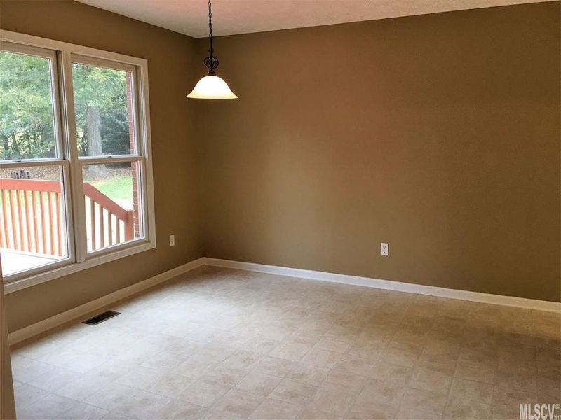 2068 Hermit Trl, Newton, NC 28658