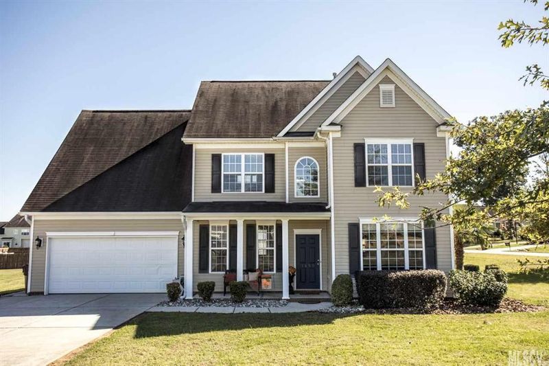 1450 J C Raulston Ct, Hickory, NC 28602