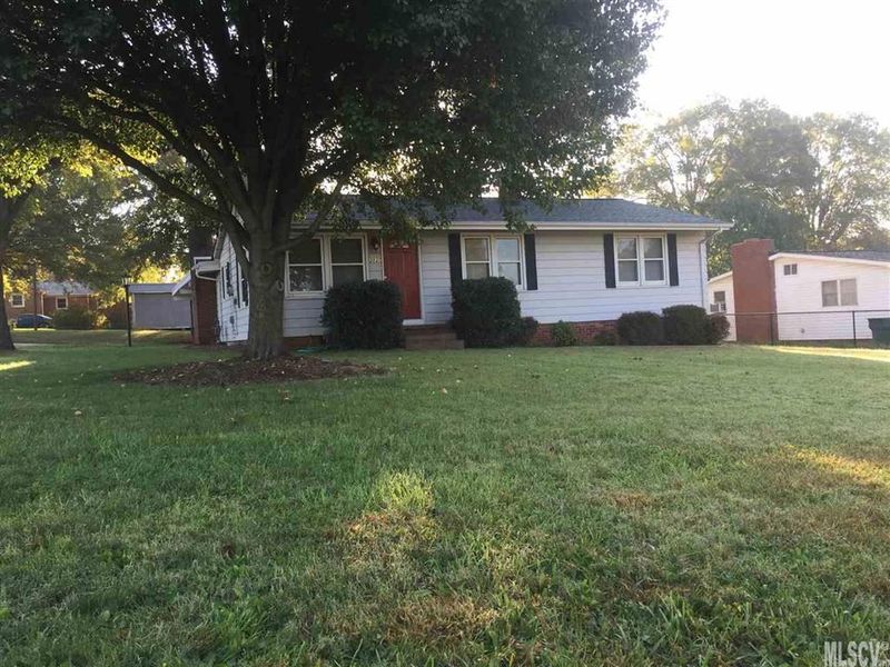 2037 N Frye Ave, Newton, NC 28658