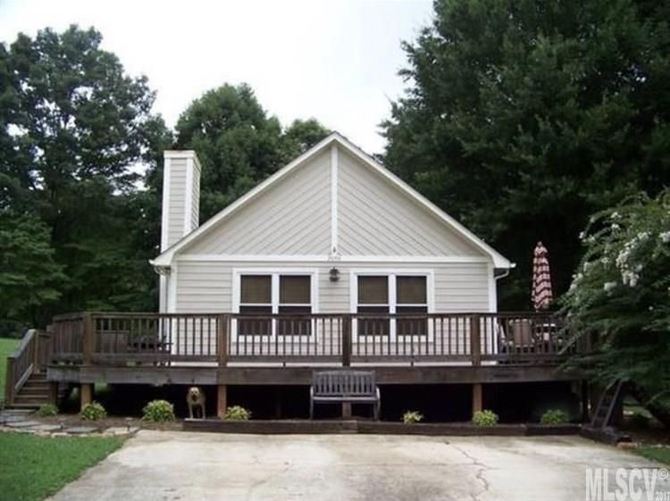 2050 16th Ave Pl SW, Hickory, NC 28602