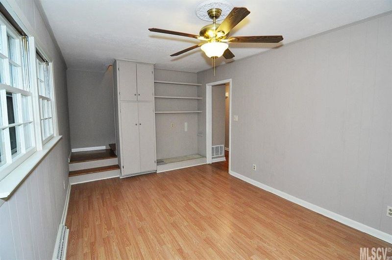 841 Ridge Dr, Newton, NC 28658