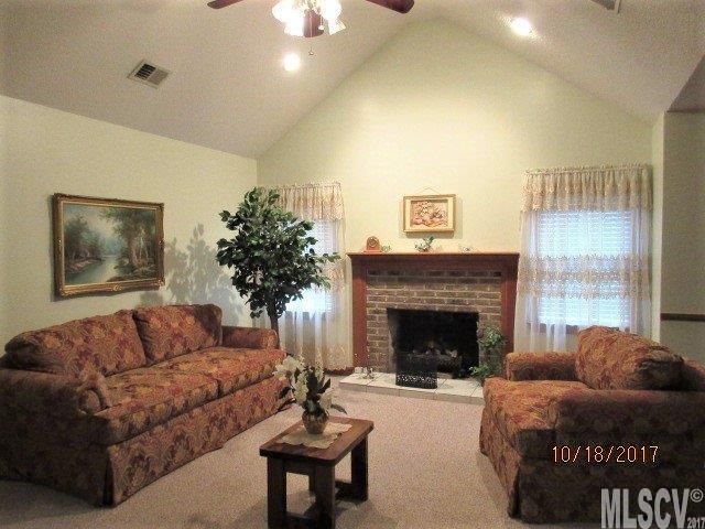 2512 36th Ave NE, Hickory, NC 28601