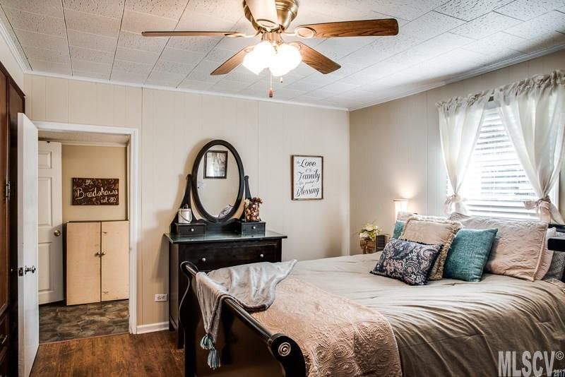 309 Dixon St, Lincolnton, NC 28092