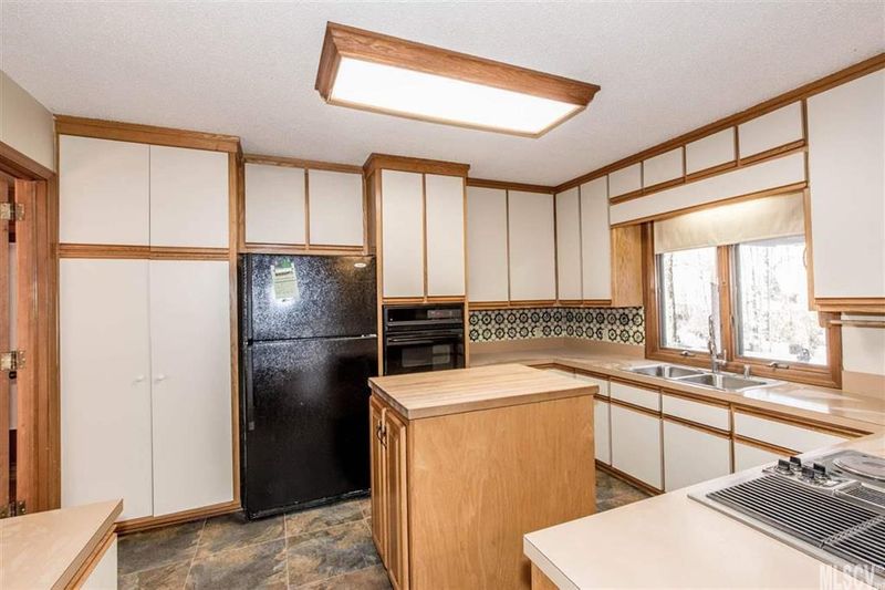 1014 3rd Ave NW, Conover, NC 28613