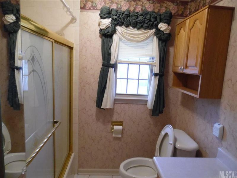 1920 Nance Dr, Newton, NC 28658