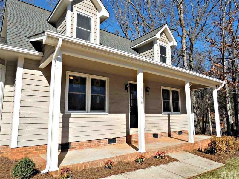 1158 Hidden Creek Cir, Hickory, NC 28602