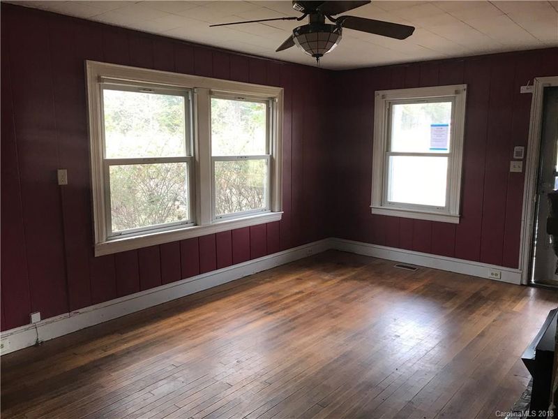 3710 Charles Raper Jonas Hw, Stanley, NC 28164