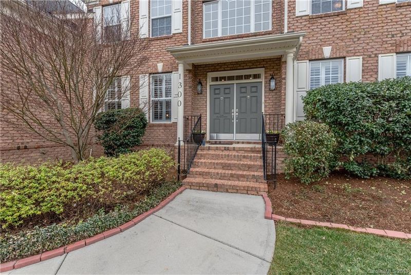 1300 Aringill Ln, Matthews, NC 28104