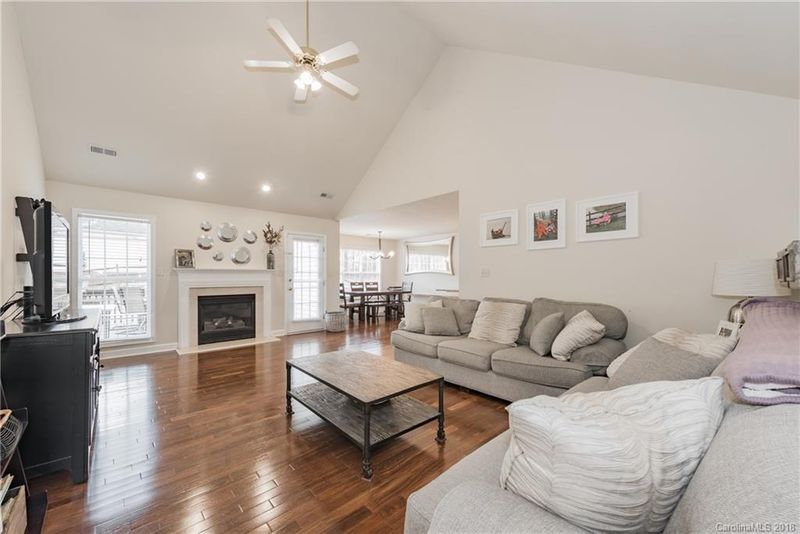 5301 Hackett Ln, Charlotte, NC 28269