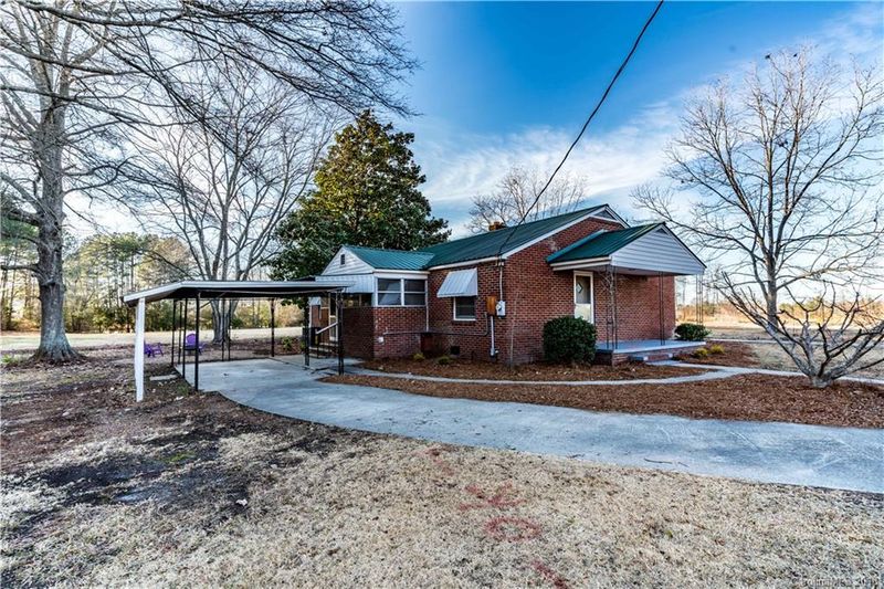 1079 Suttle Rd, Lancaster, SC 29720