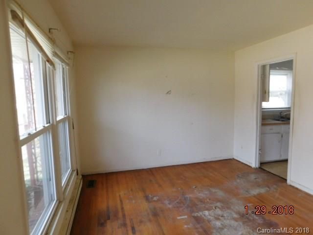 701 Tom Hunter Rd, Charlotte, NC 28213
