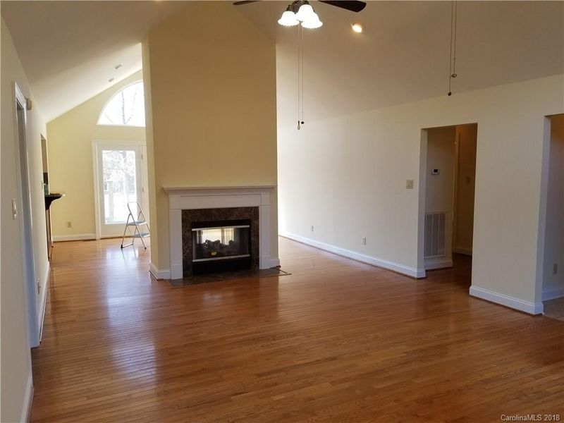172 Williamsburg Rd, Olin, NC 28660